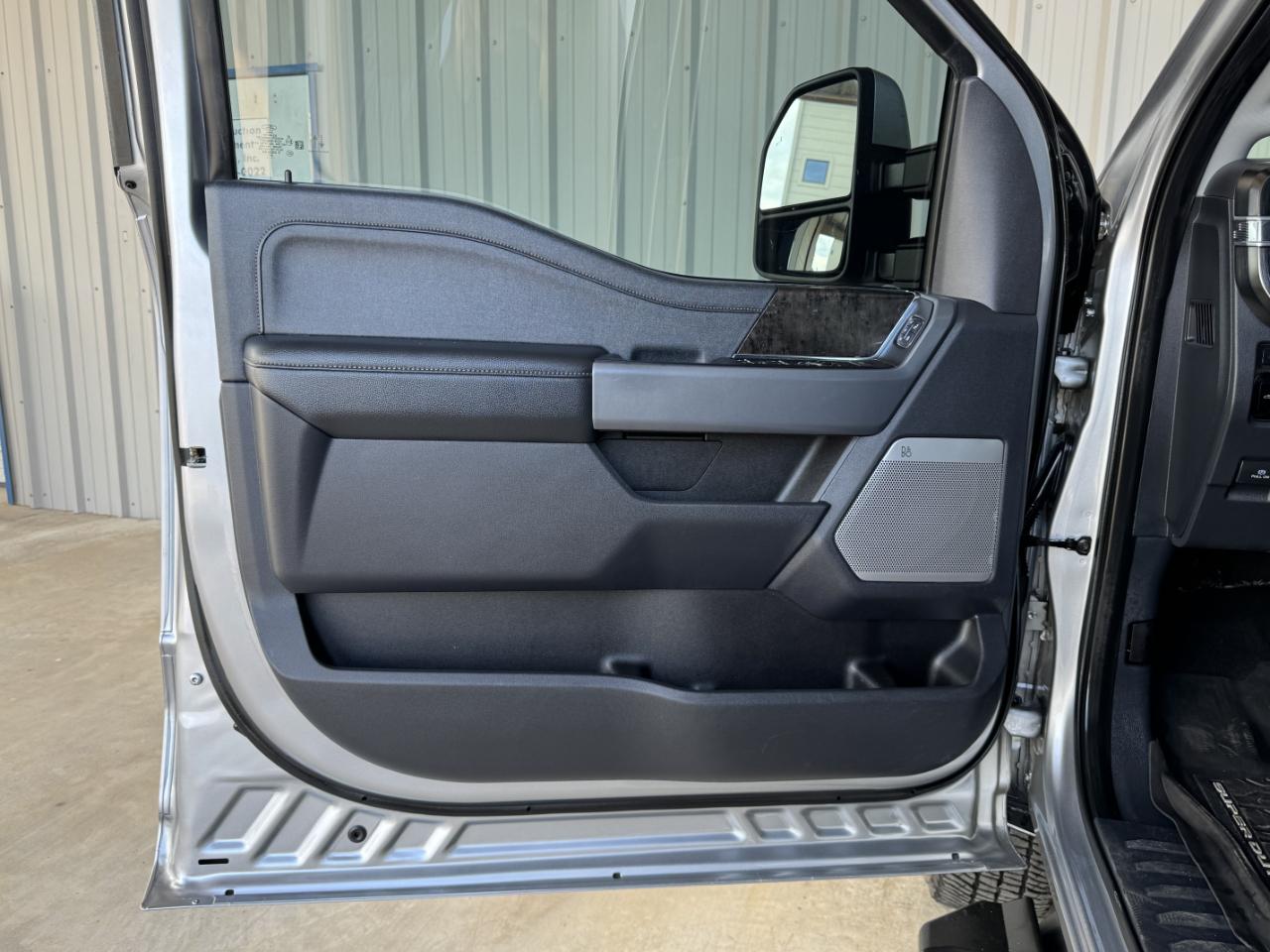 Ford Super Duty F-350 DRW  2023