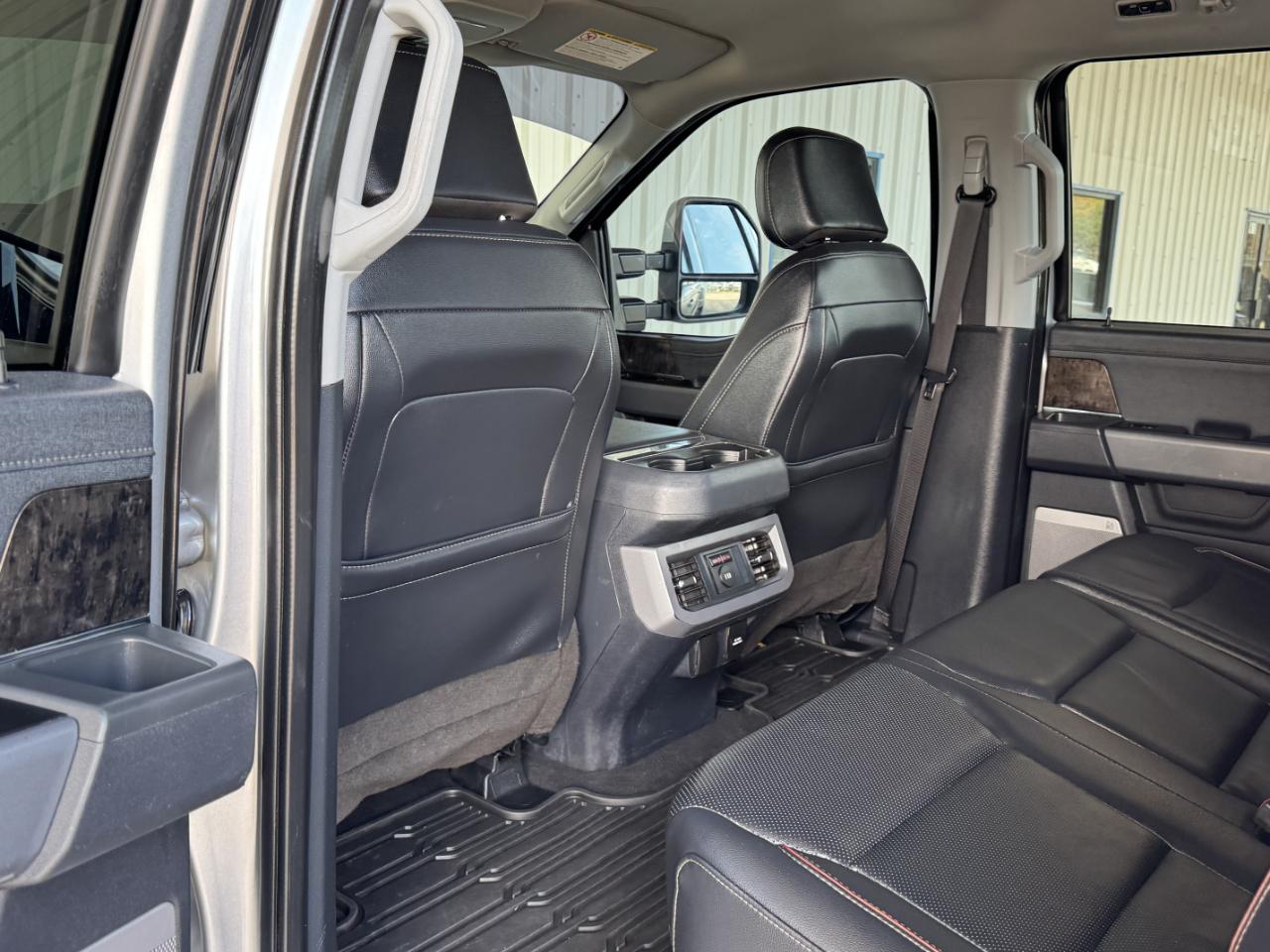 Ford Super Duty F-350 DRW  2023