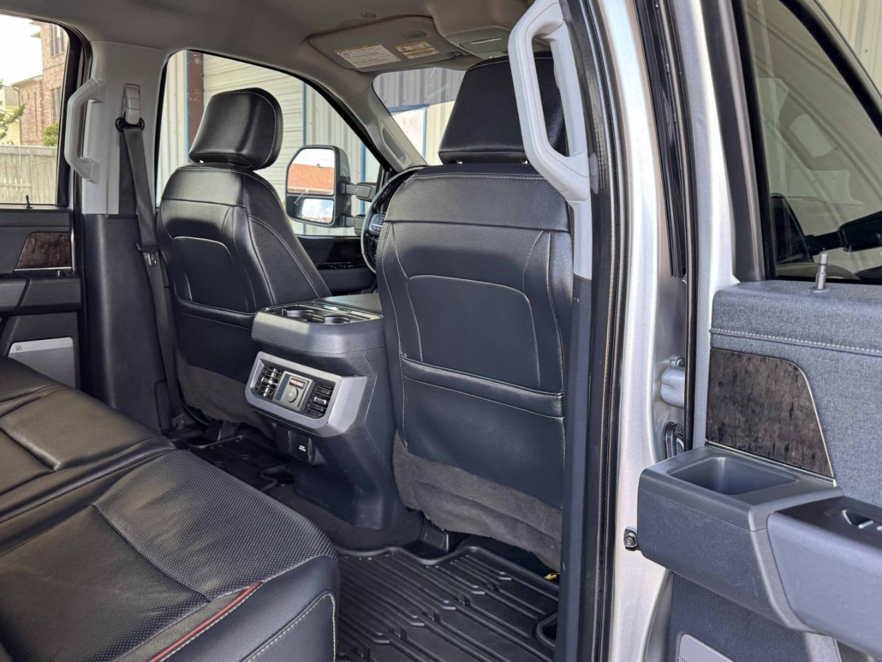 Ford Super Duty F-350 DRW  2023