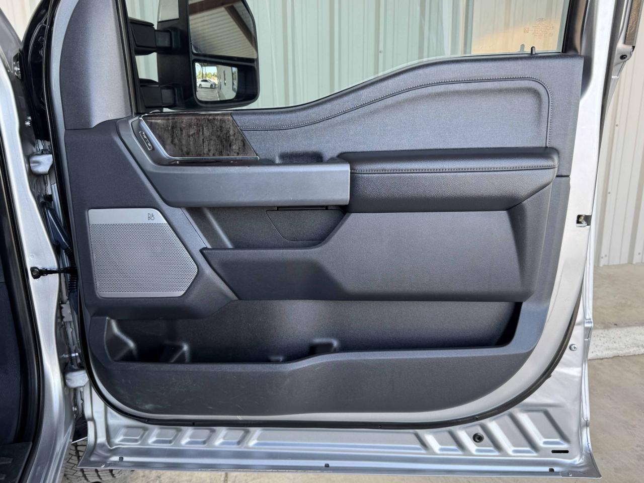 Ford Super Duty F-350 DRW  2023