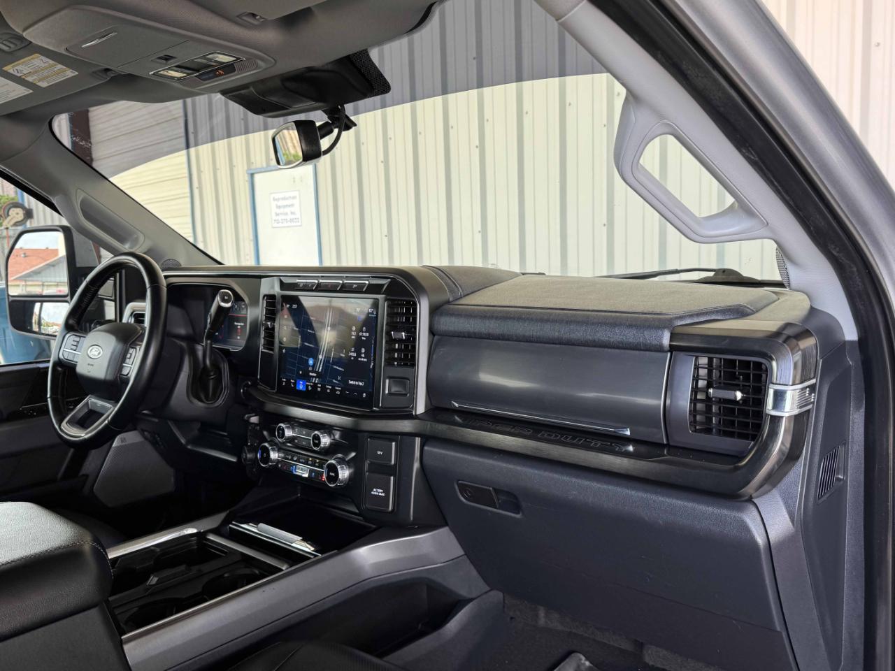 Ford Super Duty F-350 DRW  2023