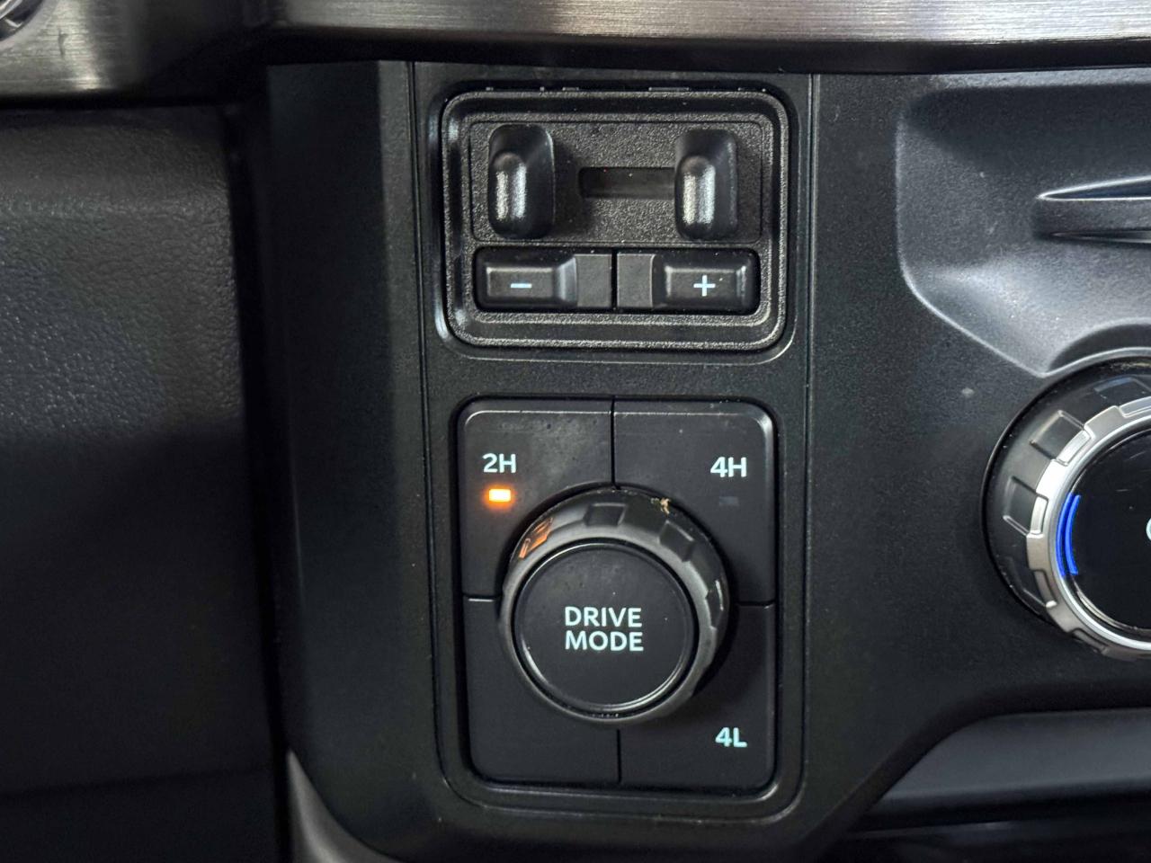 Ford Super Duty F-350 DRW  2023