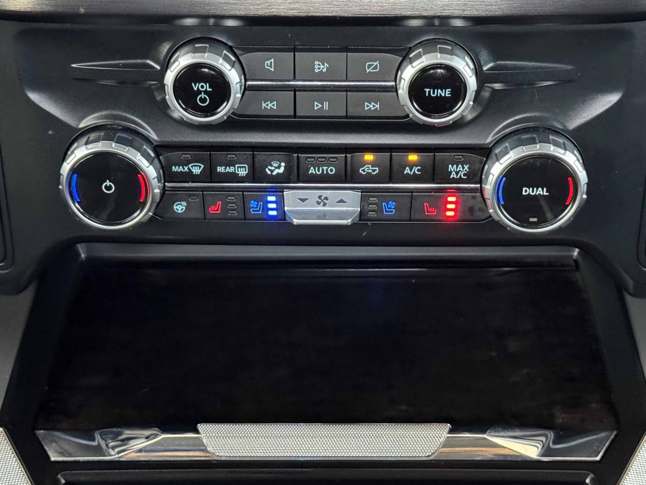 Ford Super Duty F-350 DRW  2023