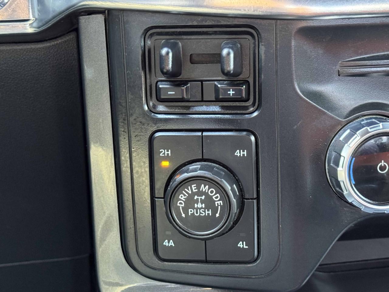 Ford F-150 Lariat SuperCrew 4WD 2022
