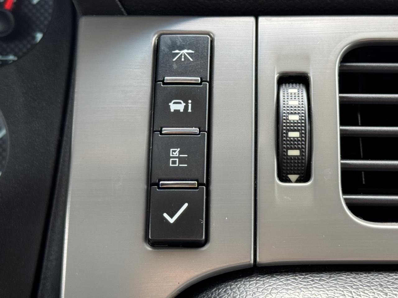 Chevrolet Tahoe LT 2WD 2013