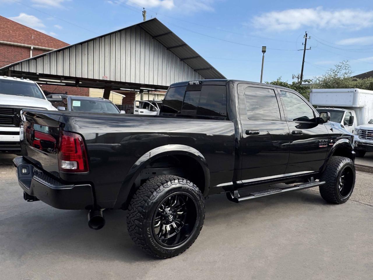 RAM 2500 Laramie Crew Cab 4WD 2016