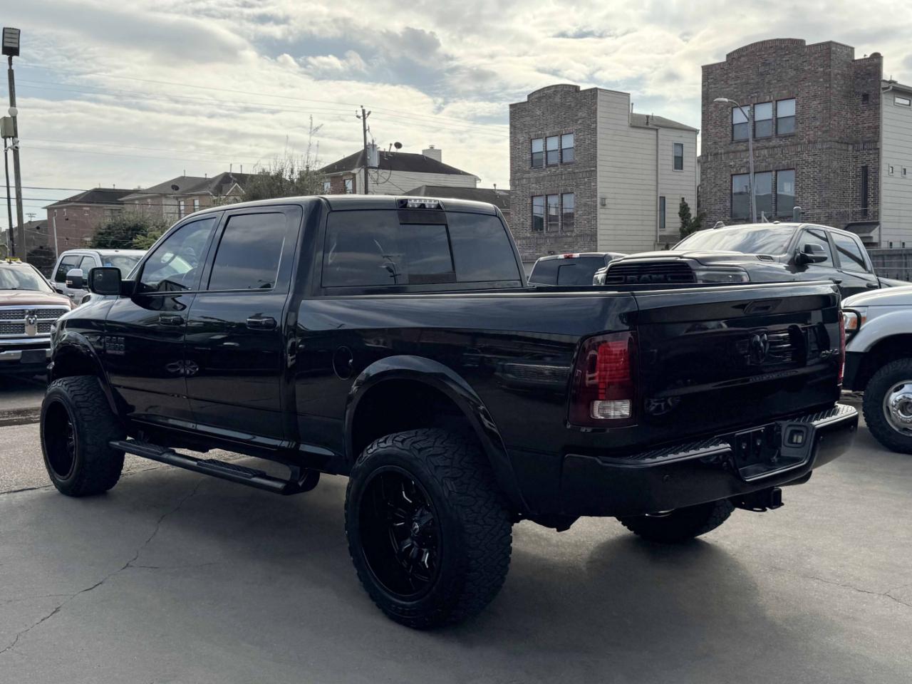 RAM 2500 Laramie Crew Cab 4WD 2016