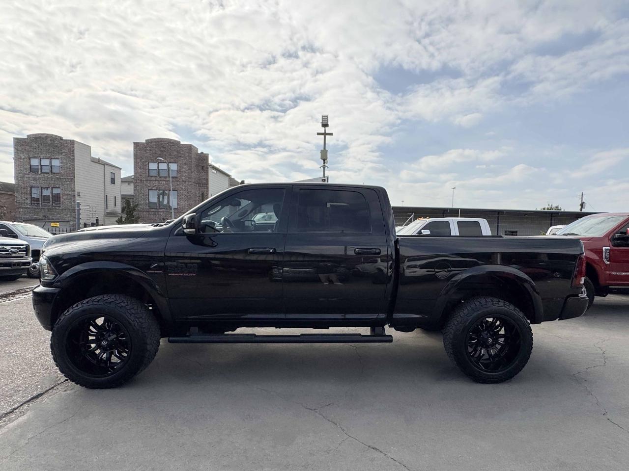 RAM 2500 Laramie Crew Cab 4WD 2016