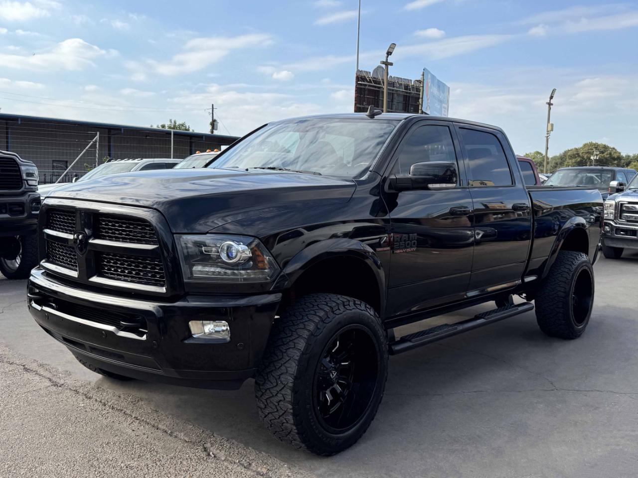 RAM 2500 Laramie Crew Cab 4WD 2016