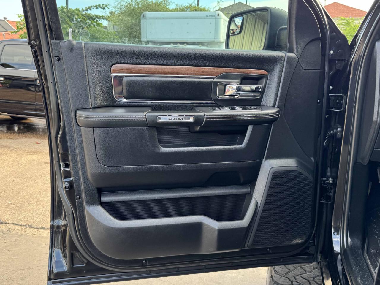 RAM 2500 Laramie Crew Cab 4WD 2016