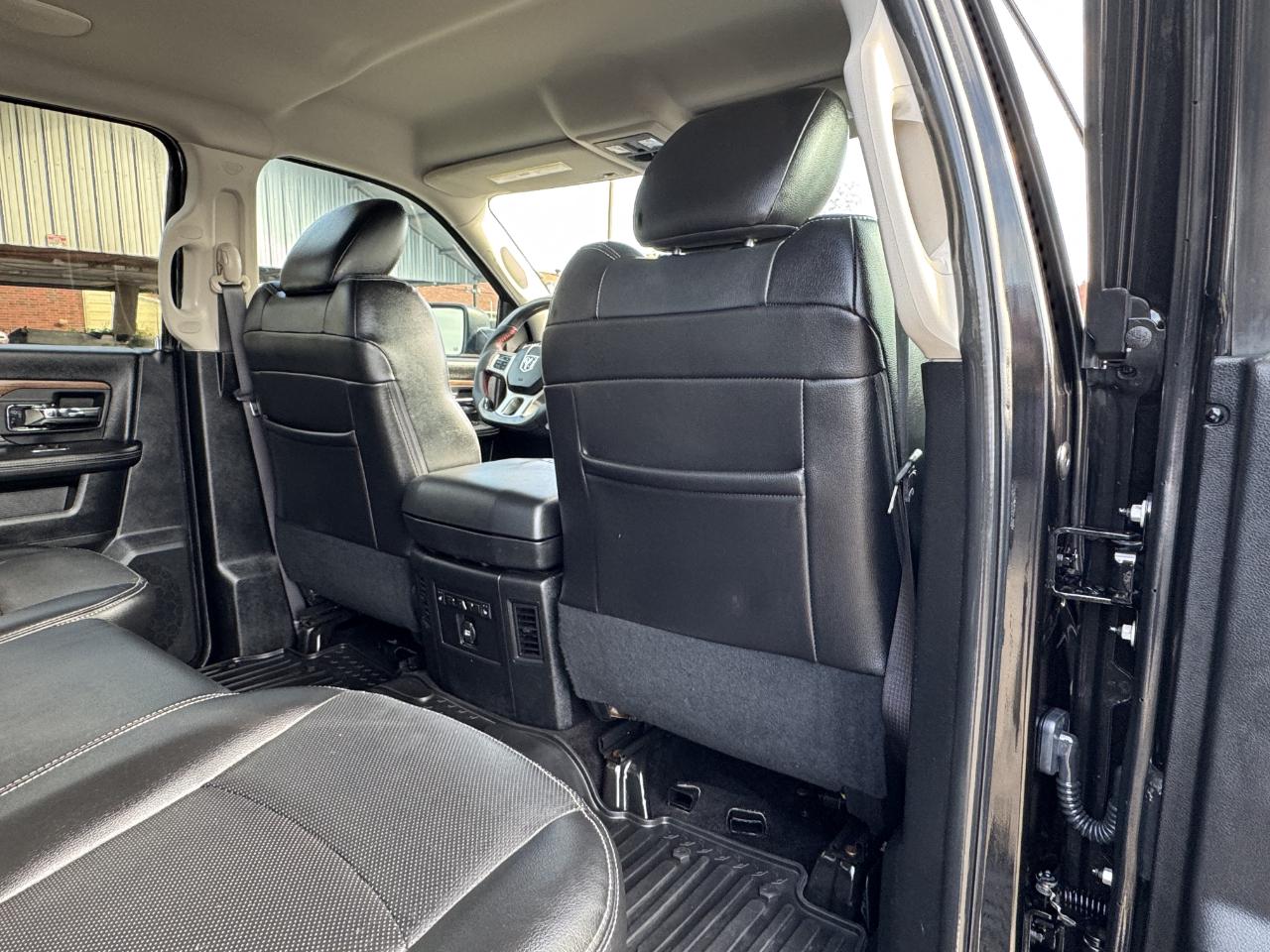 RAM 2500 Laramie Crew Cab 4WD 2016