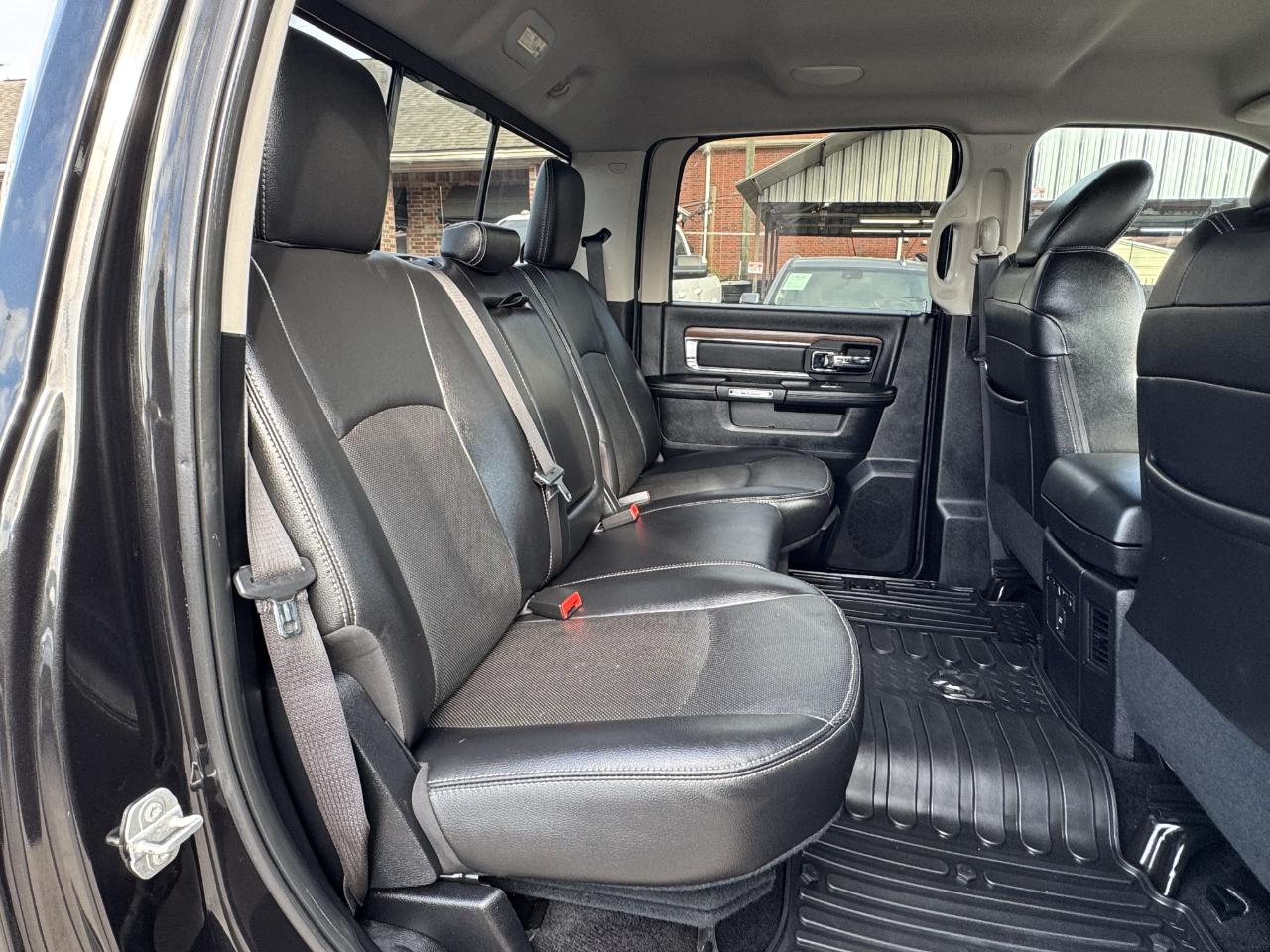 RAM 2500 Laramie Crew Cab 4WD 2016