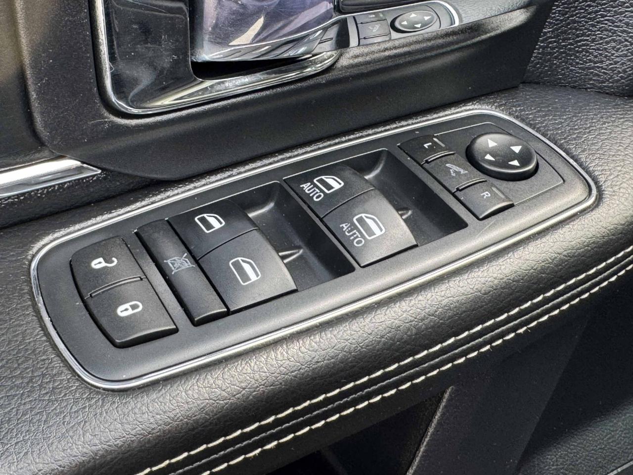 RAM 2500 Laramie Crew Cab 4WD 2016