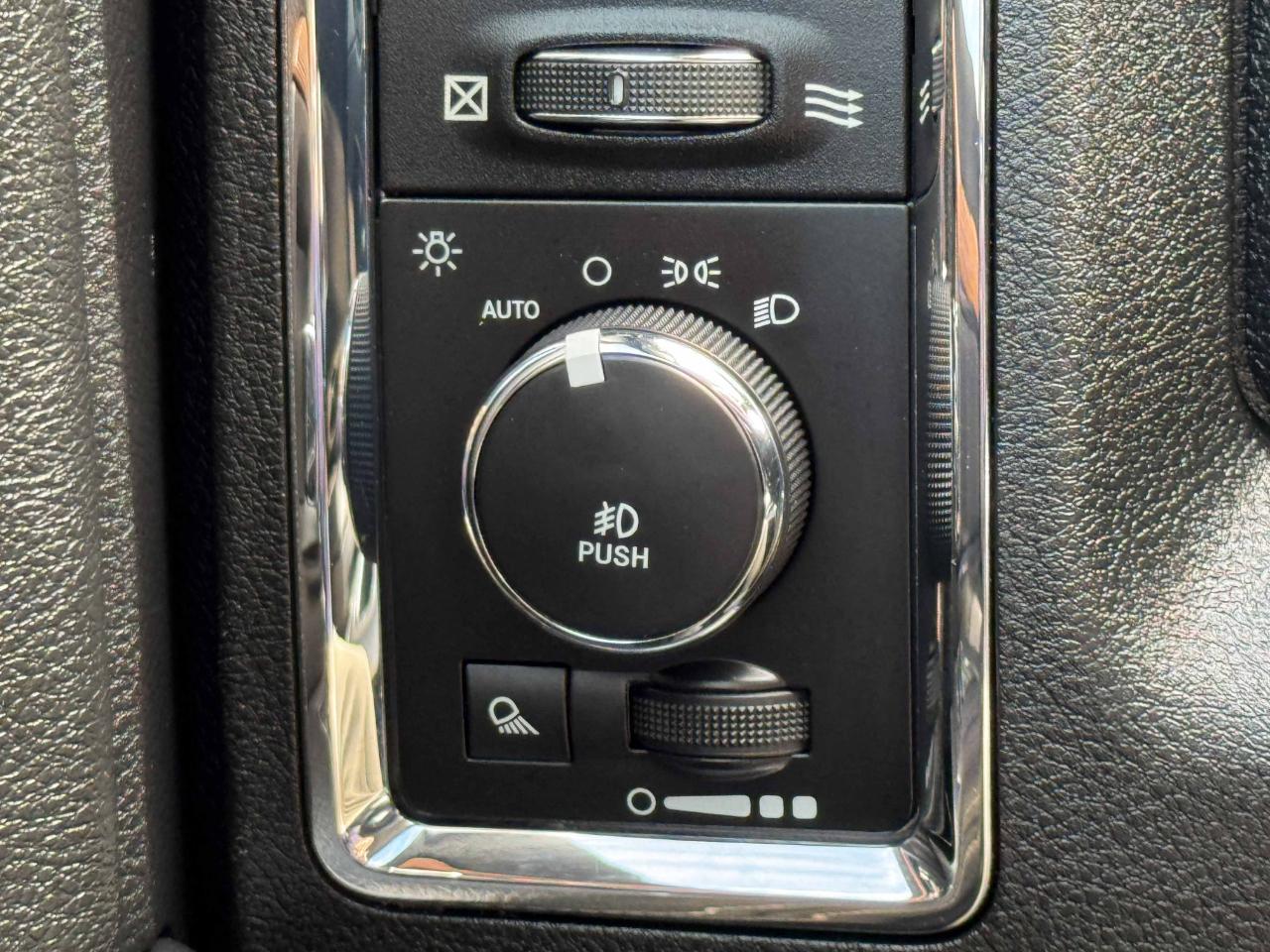 RAM 2500 Laramie Crew Cab 4WD 2016