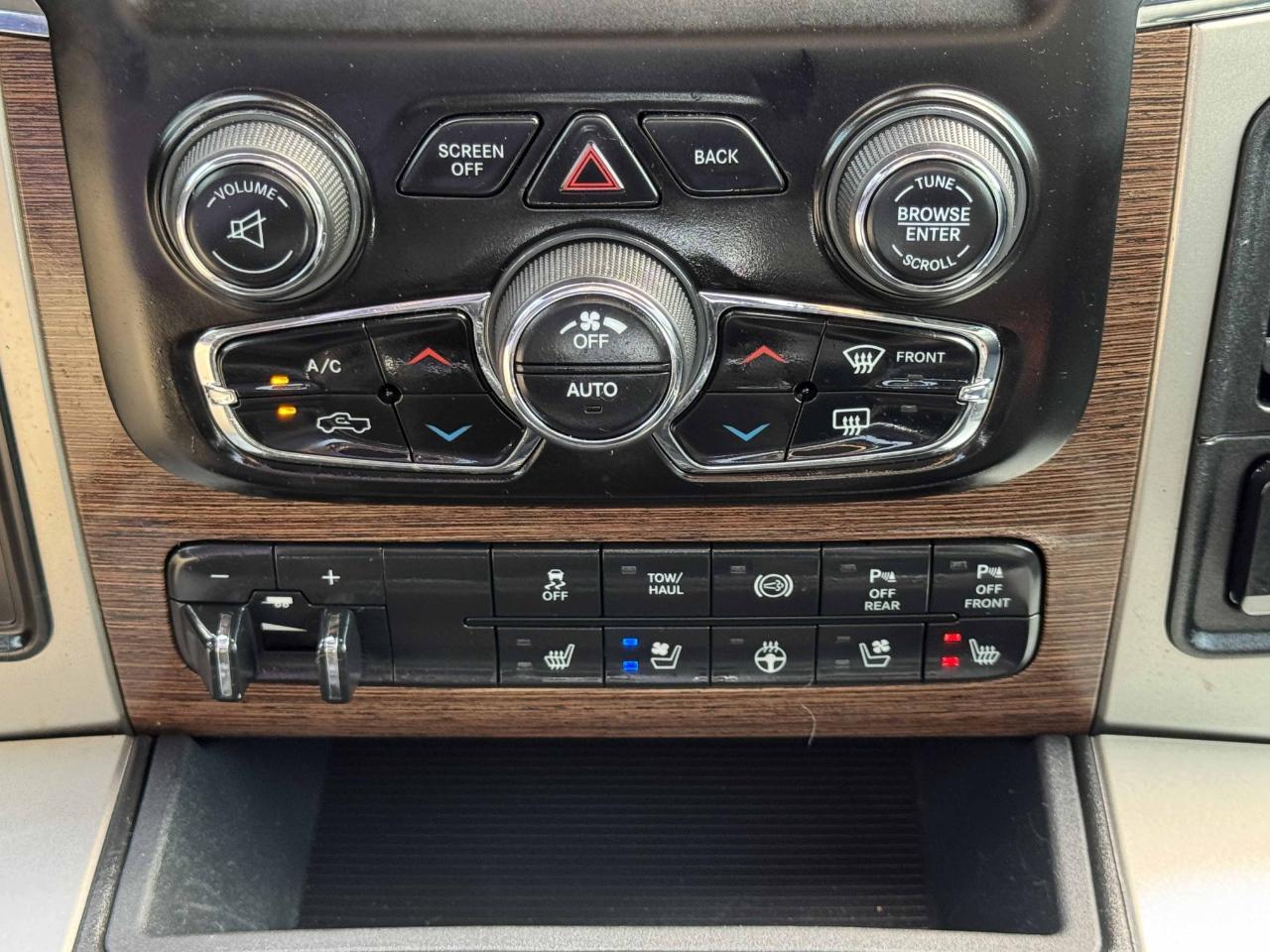 RAM 2500 Laramie Crew Cab 4WD 2016
