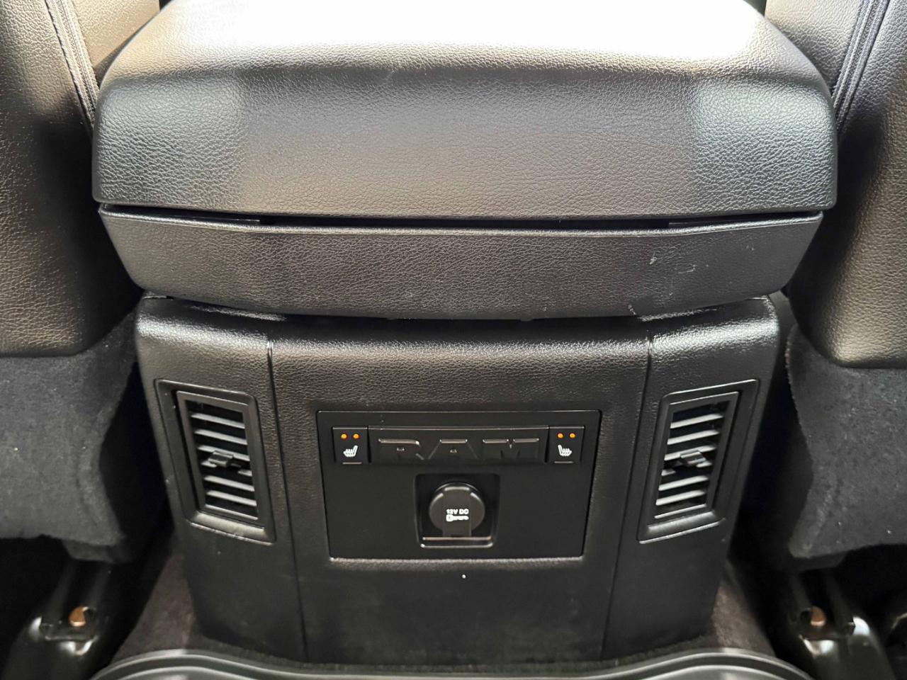 RAM 2500 Laramie Crew Cab 4WD 2016