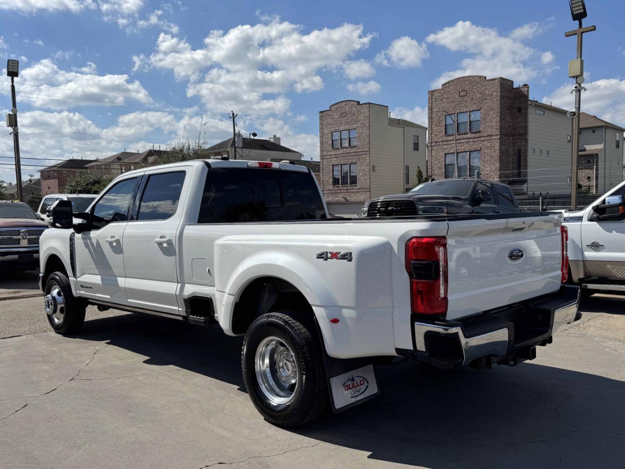 Ford Super Duty F-350 DRW  2023