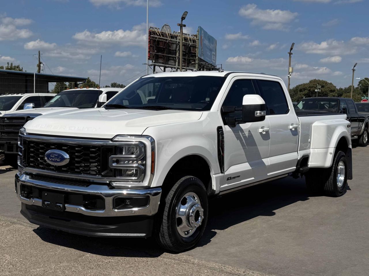 Ford Super Duty F-350 DRW  2023