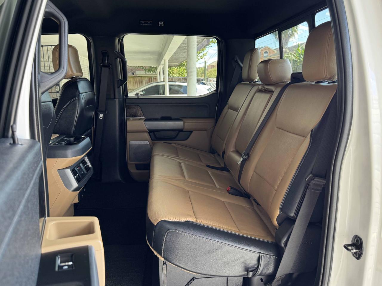 Ford Super Duty F-350 DRW  2023
