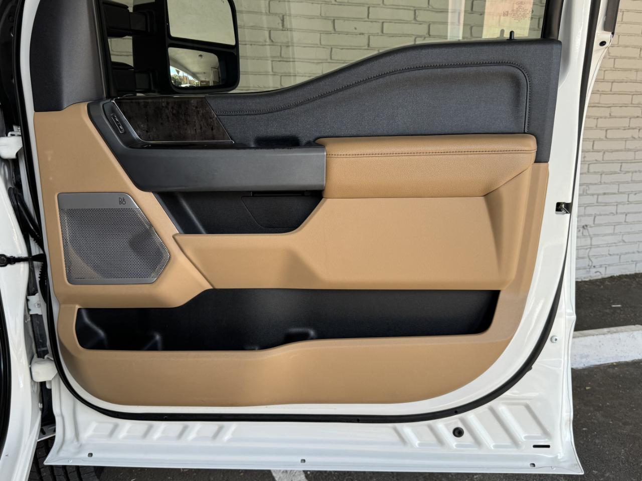 Ford Super Duty F-350 DRW  2023
