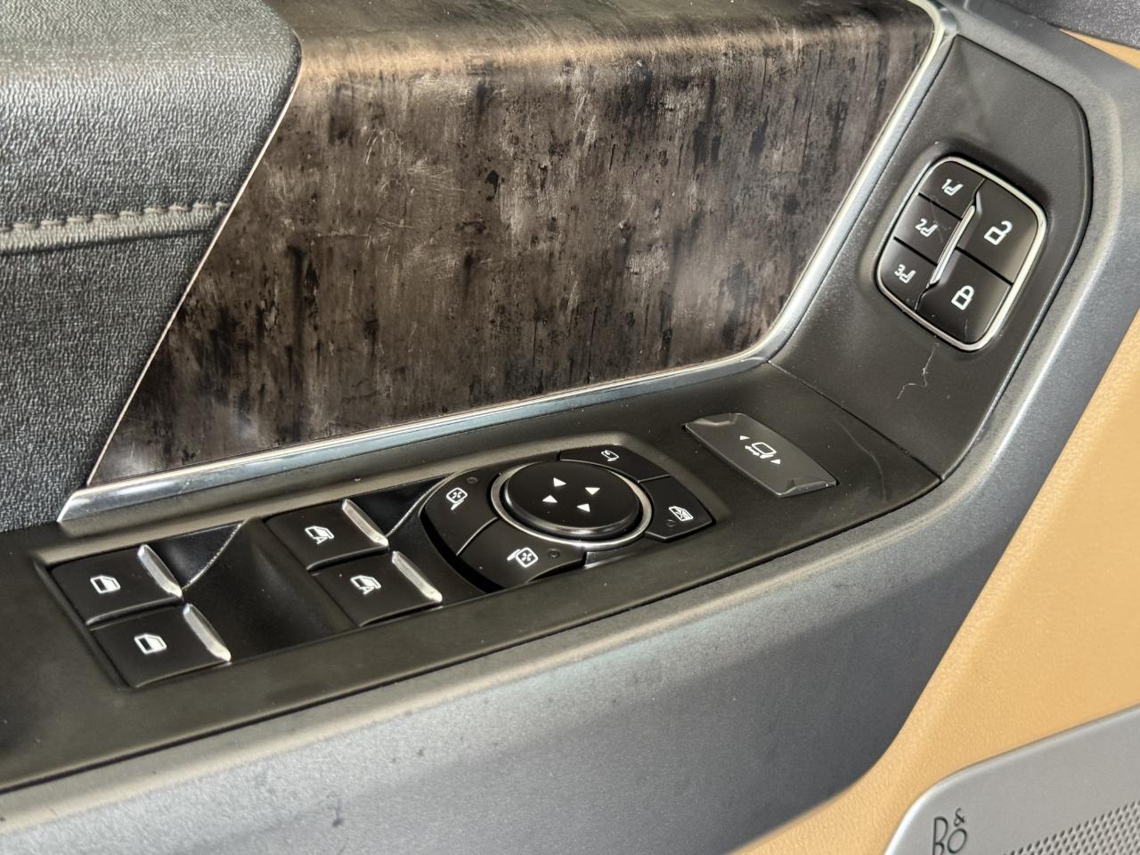 Ford Super Duty F-350 DRW  2023