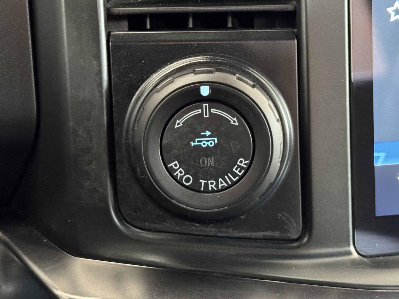 Ford Super Duty F-350 DRW  2023