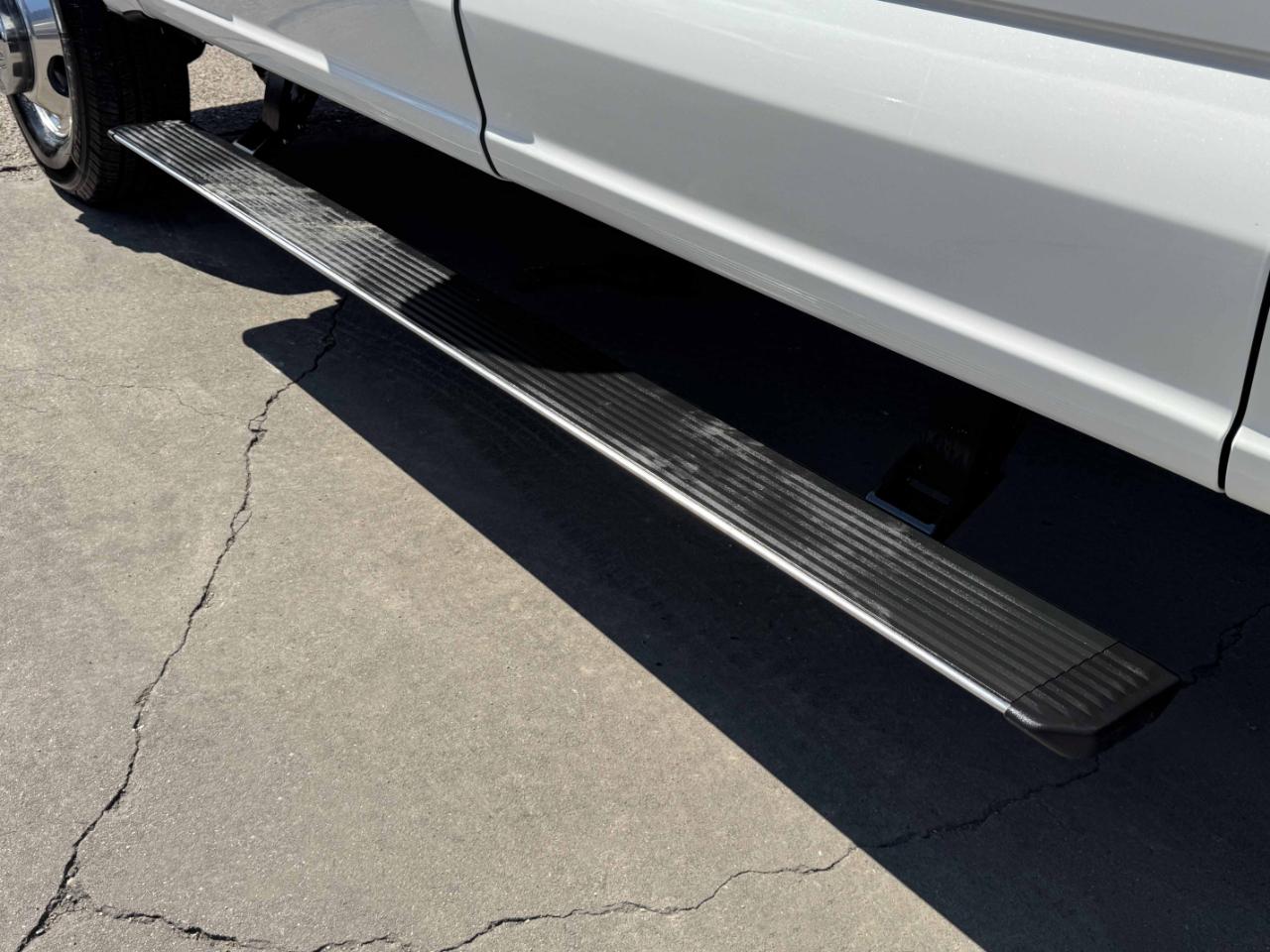Ford Super Duty F-350 DRW  2023