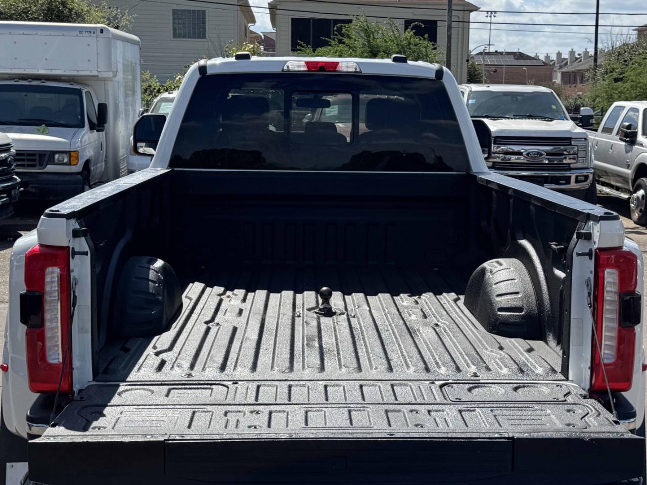 Ford Super Duty F-350 DRW  2023