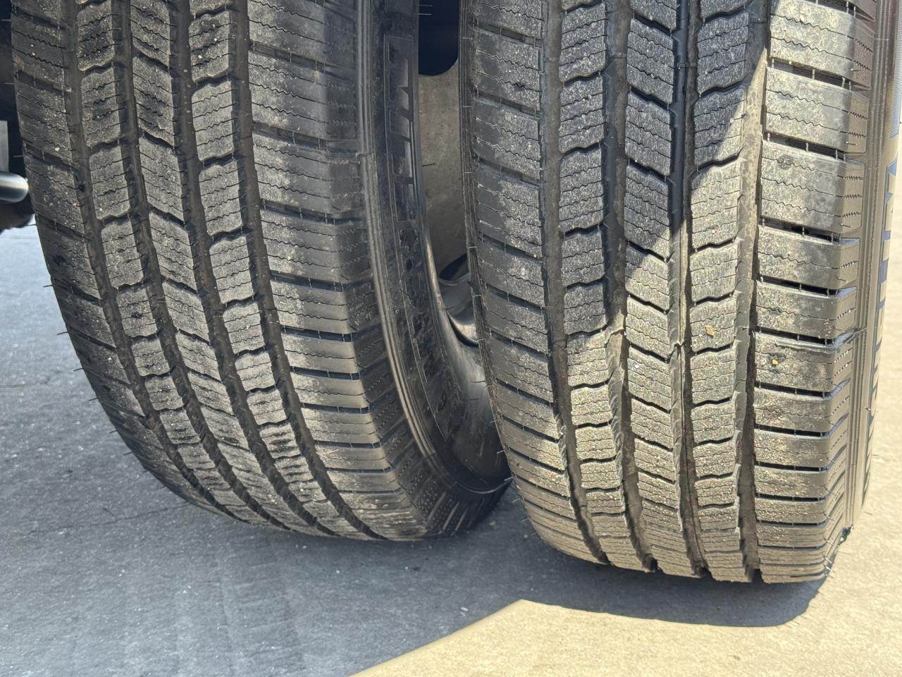 Ford Super Duty F-350 DRW  2023