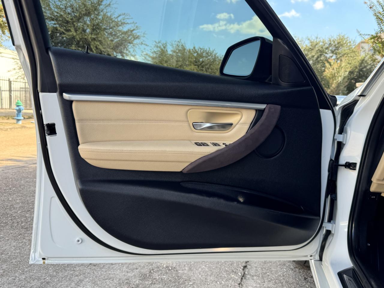 BMW 3 Series  2017