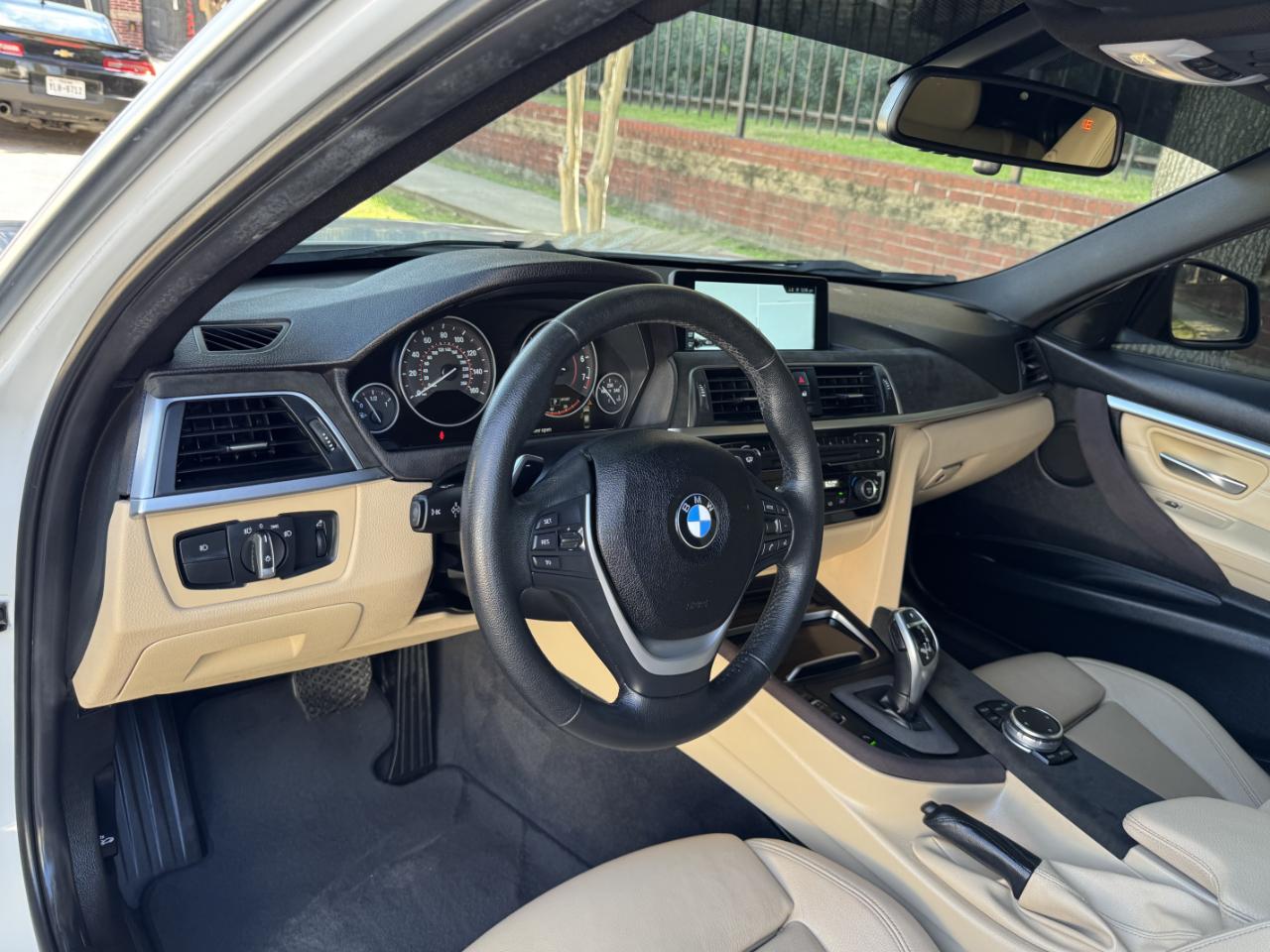 BMW 3 Series  2017