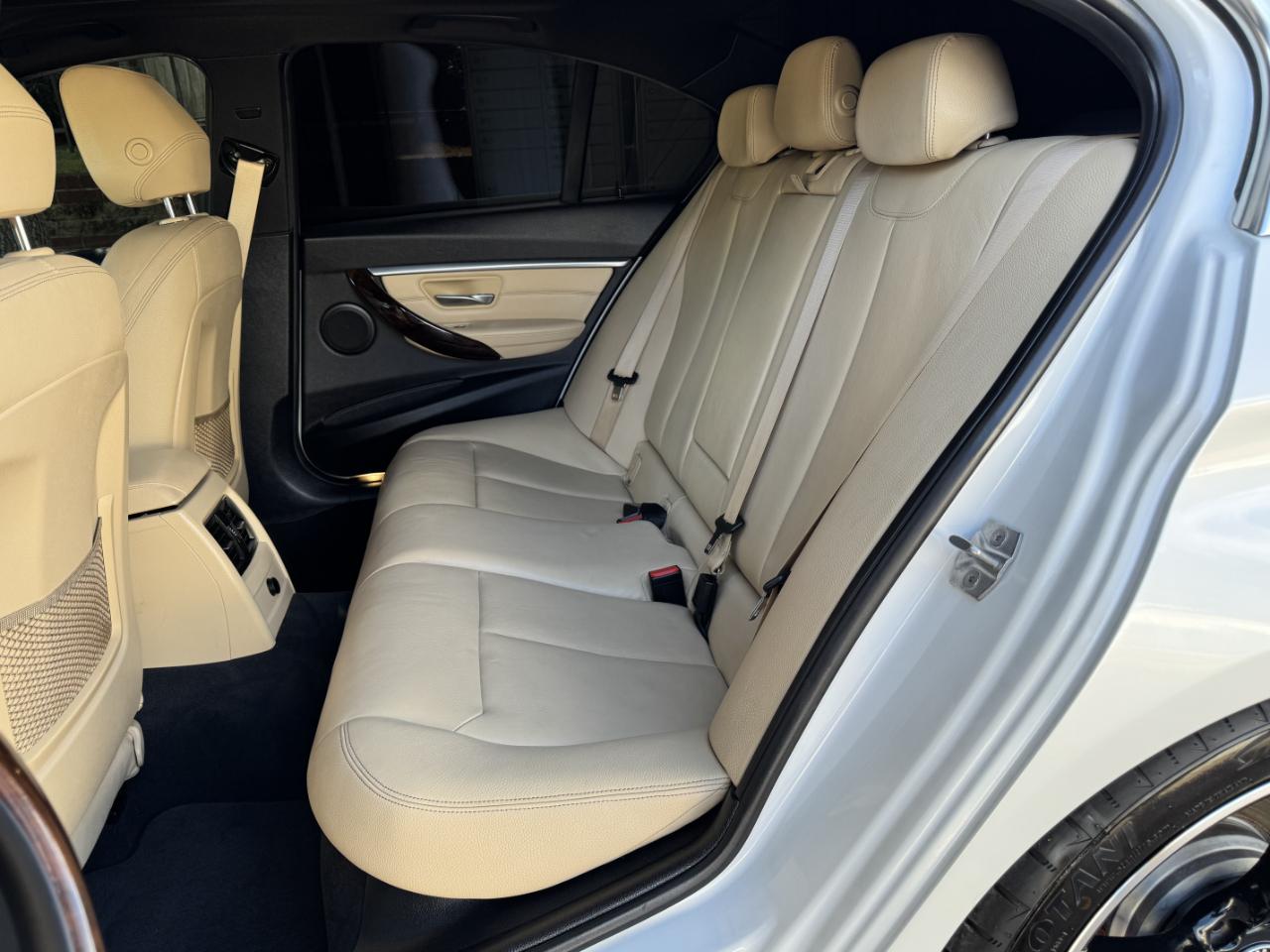 BMW 3 Series  2017