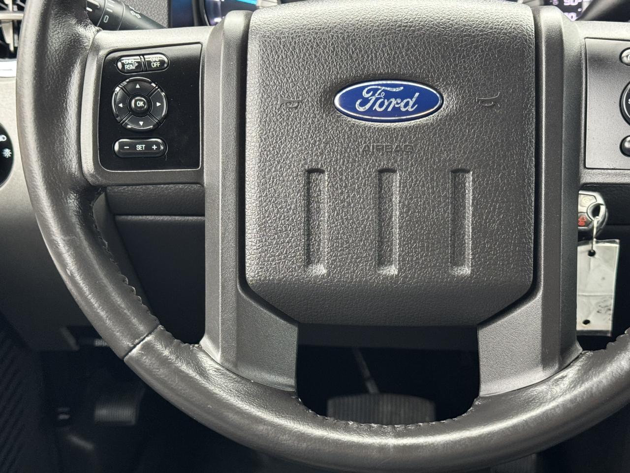 Ford Super Duty F-250 SRW  2014