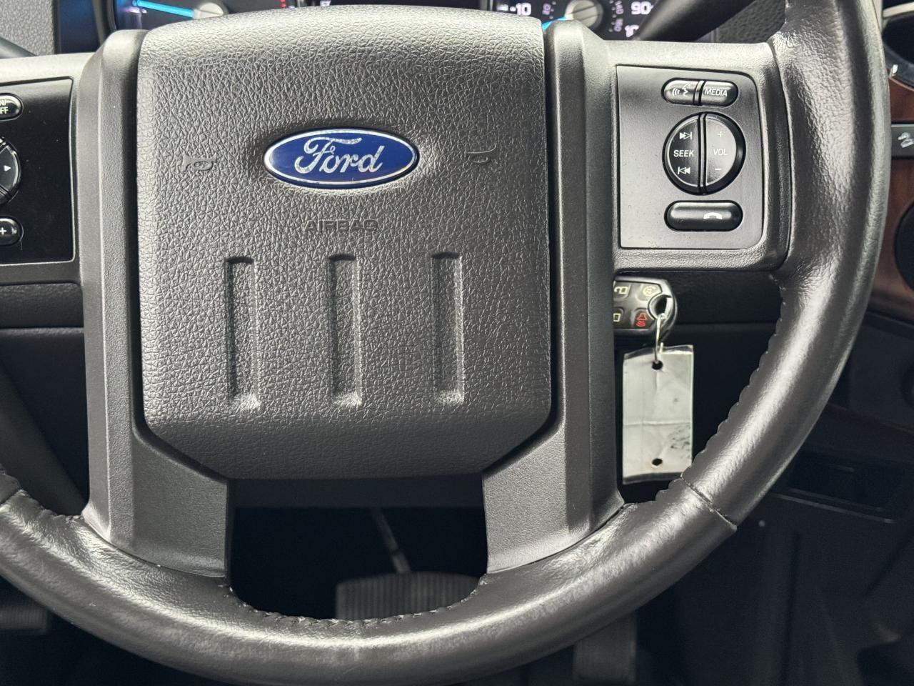 Ford Super Duty F-250 SRW  2014