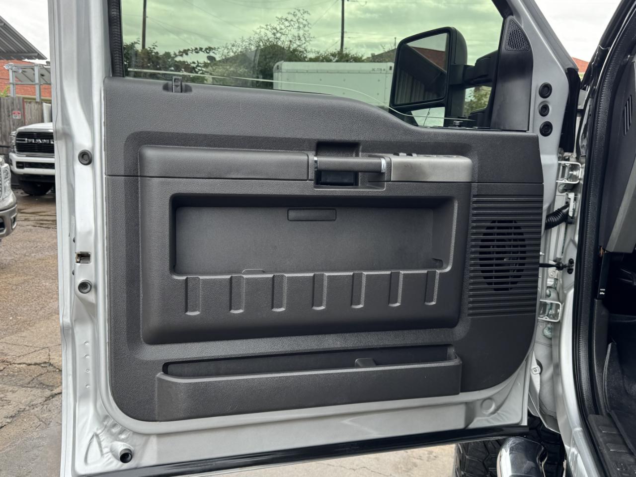 Ford Super Duty F-250 SRW  2012