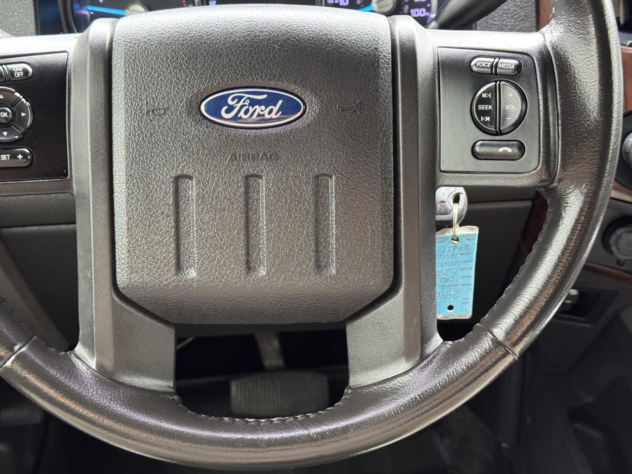 Ford Super Duty F-250 SRW  2012