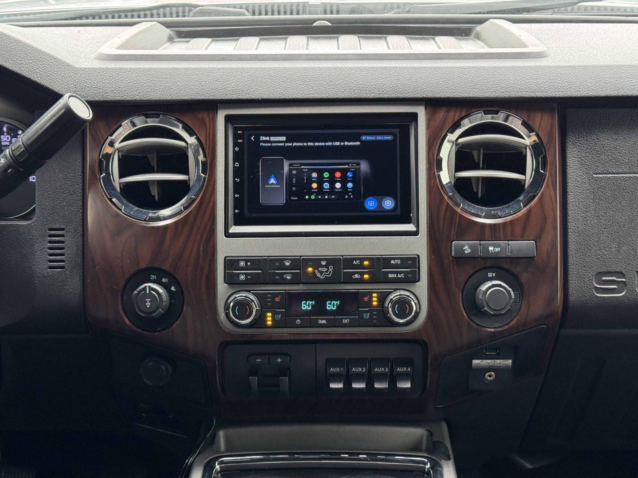 Ford Super Duty F-250 SRW  2012