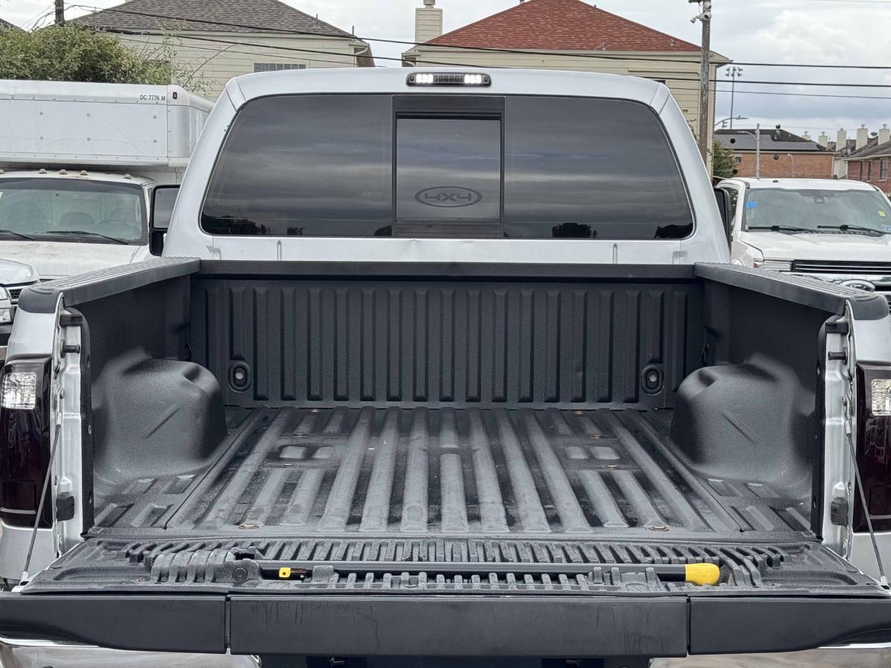 Ford Super Duty F-250 SRW  2012