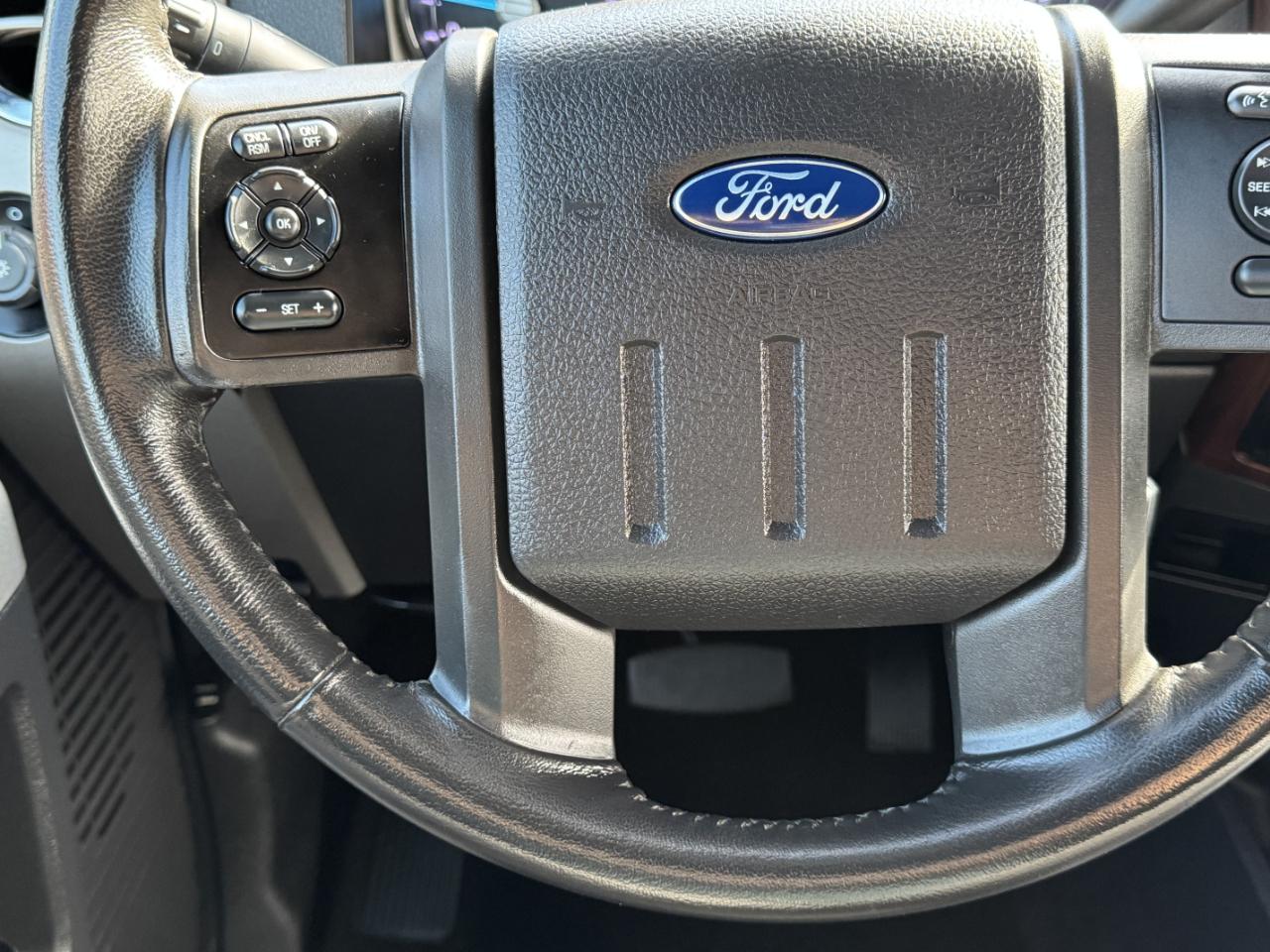 Ford Super Duty F-250 SRW  2015