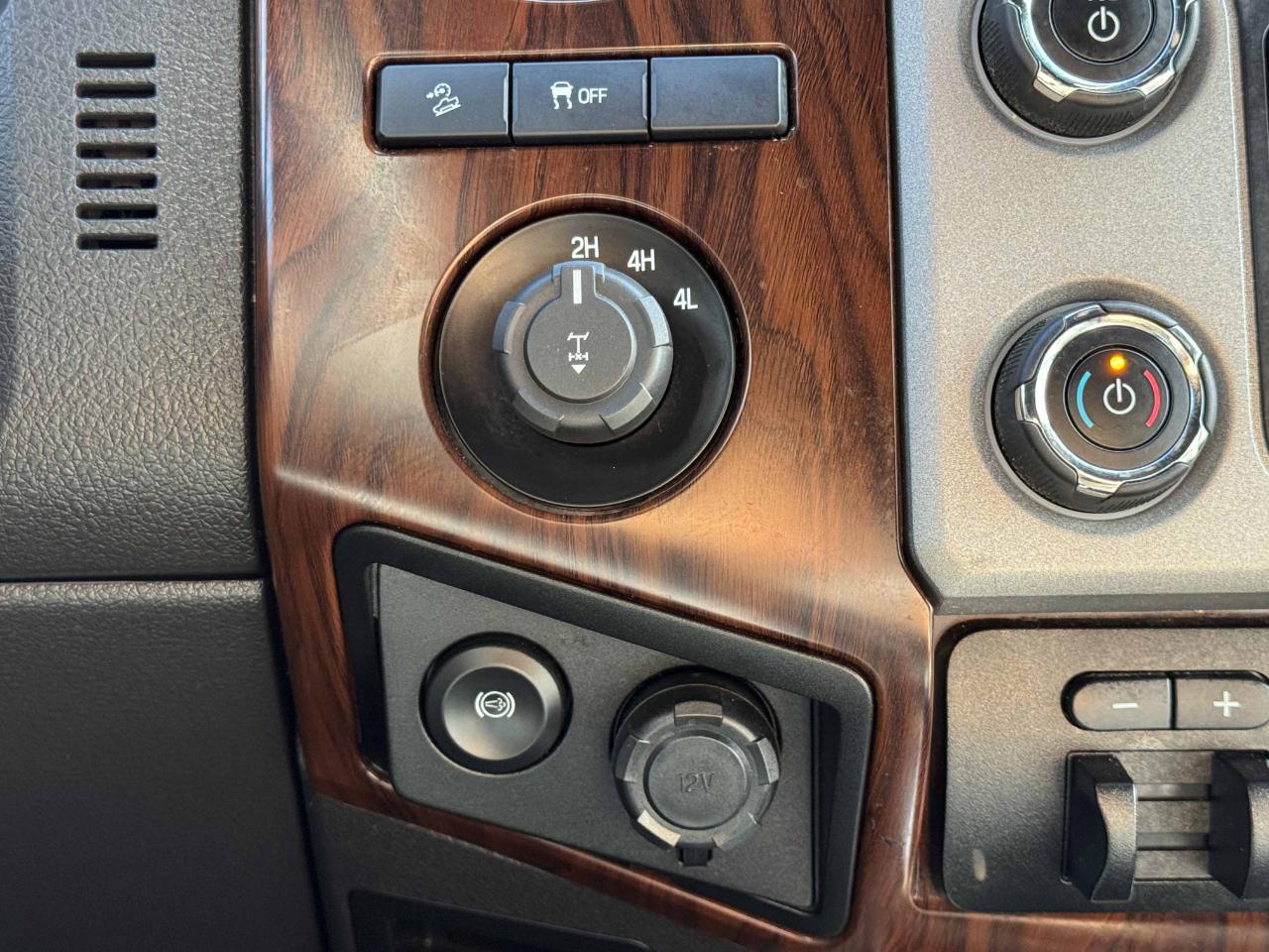 Ford Super Duty F-250 SRW  2015