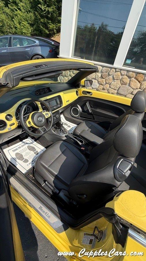 Volkswagen Beetle  2014