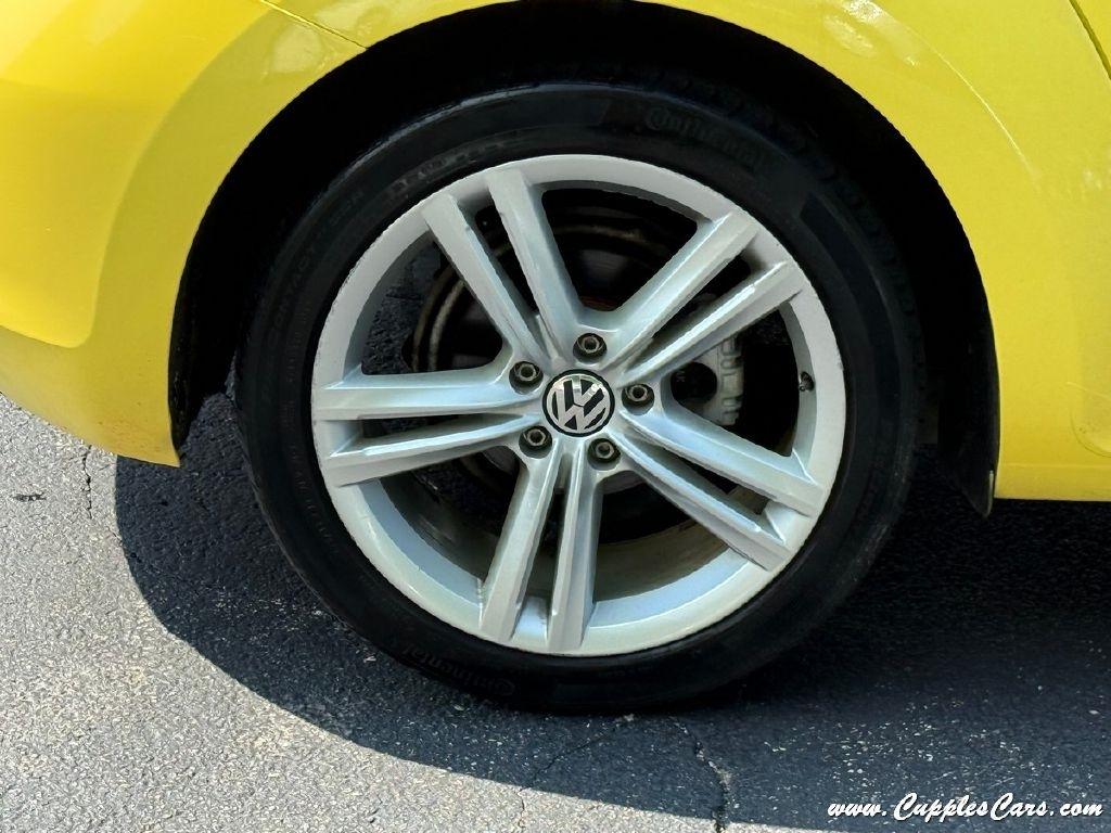 Volkswagen Beetle  2014