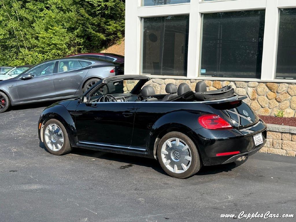 Volkswagen Beetle  2013