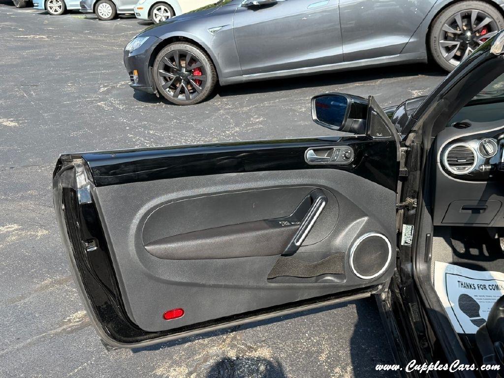 Volkswagen Beetle  2013