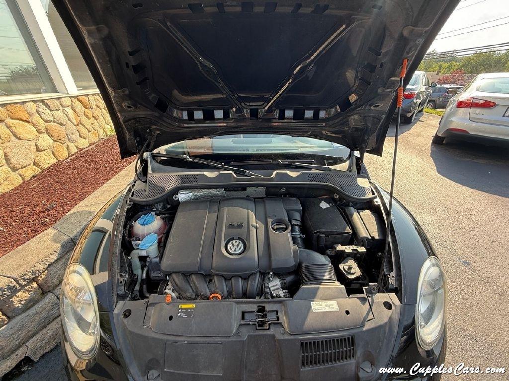 Volkswagen Beetle  2013