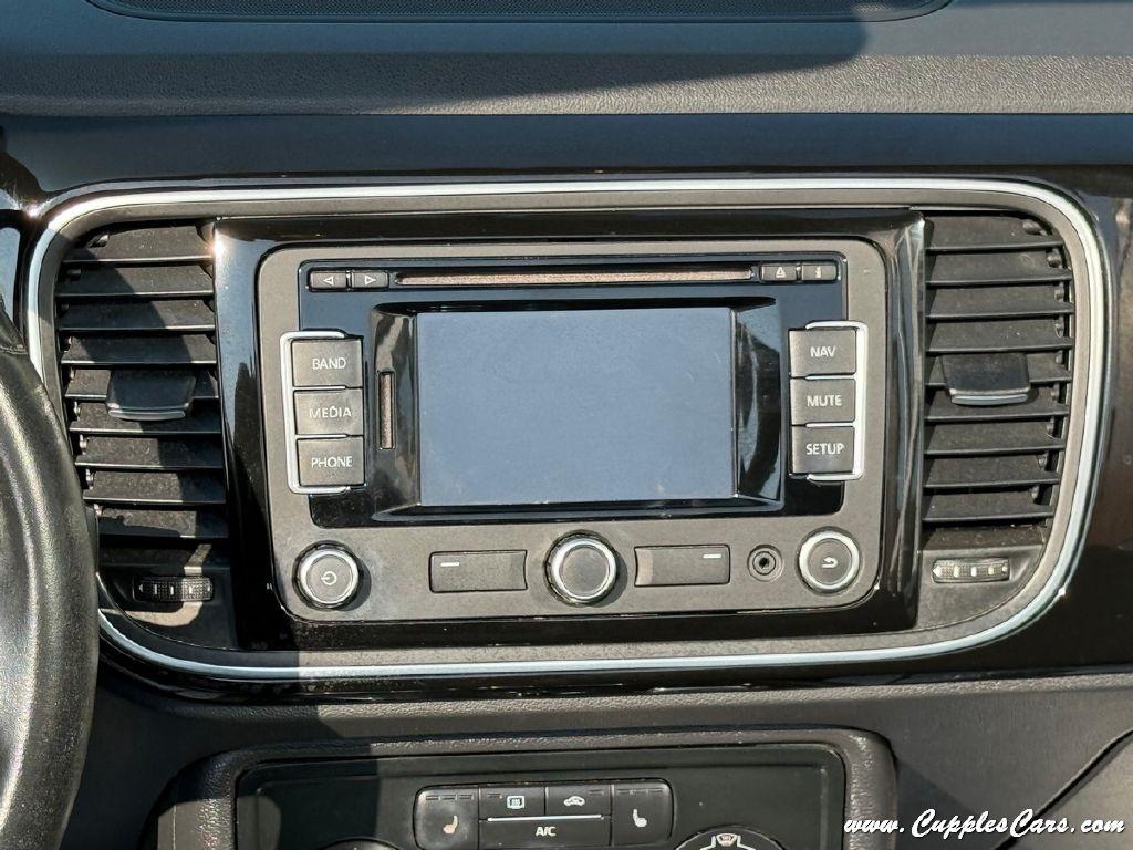 Volkswagen Beetle  2013