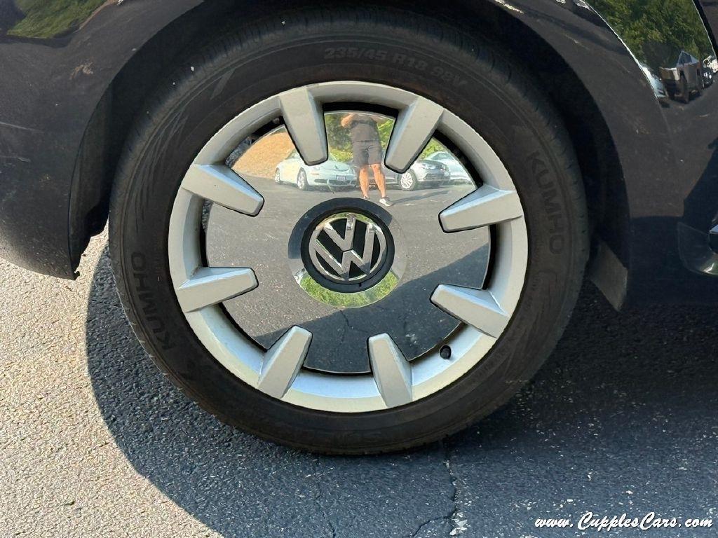 Volkswagen Beetle  2013