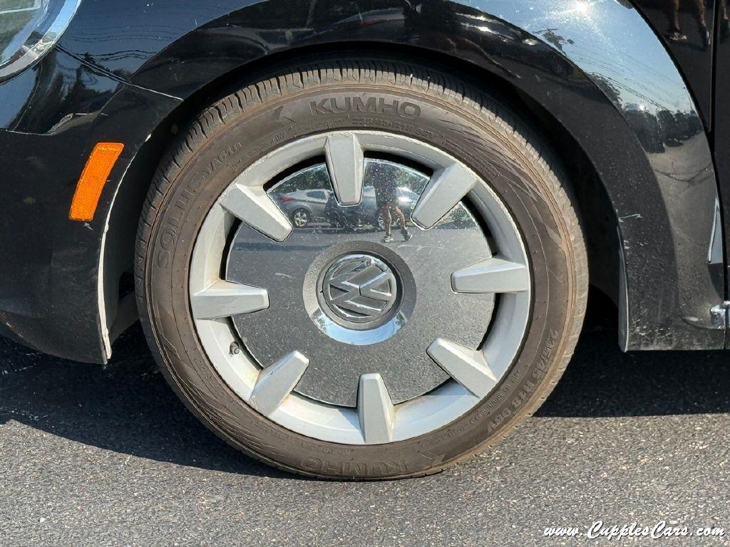 Volkswagen Beetle  2013