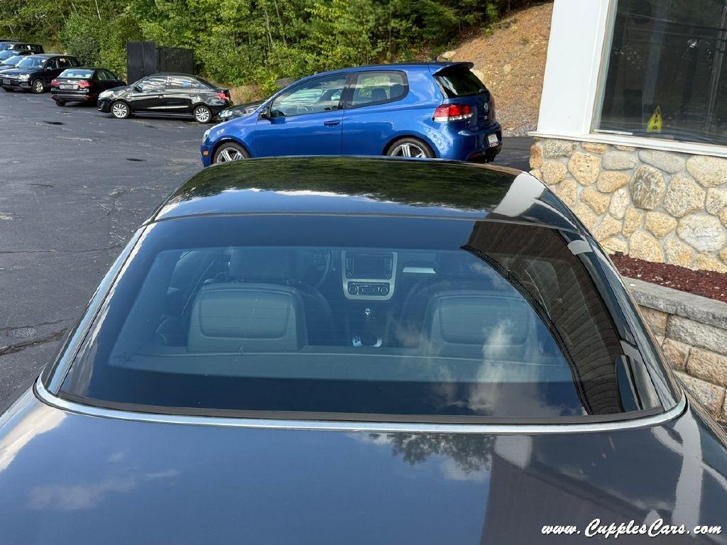 Volkswagen Eos  2012