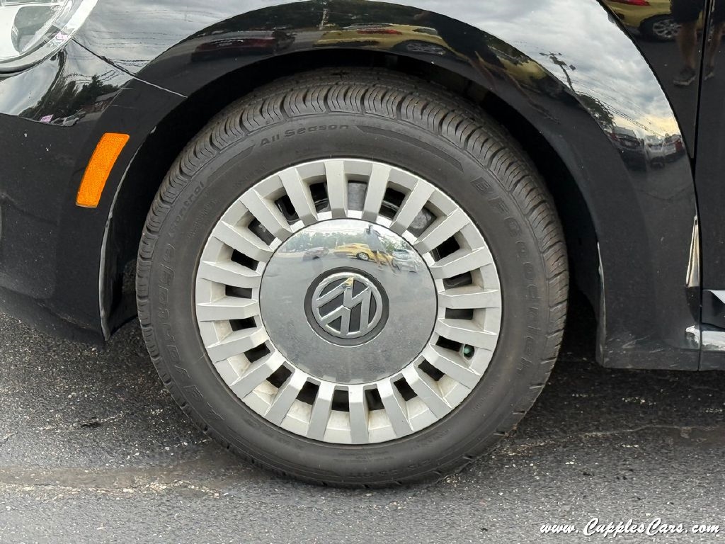 Volkswagen Beetle  2014 Volkswagen Beetle  2014